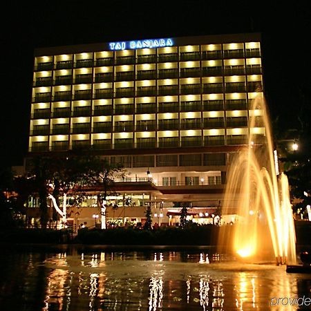 ทัชบันจารา Hotel ไฮเดอราบัด ภายนอก รูปภาพ The Manila Hotel at night