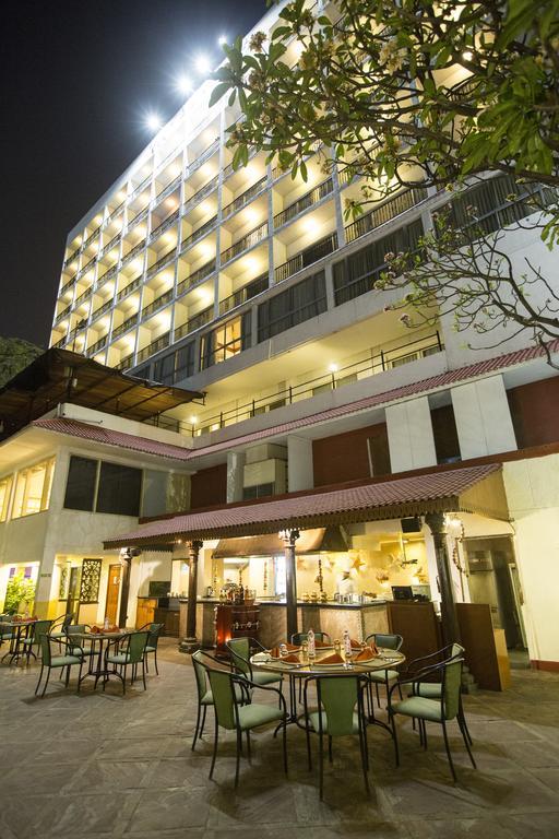ทัชบันจารา Hotel ไฮเดอราบัด ภายนอก รูปภาพ The Royal