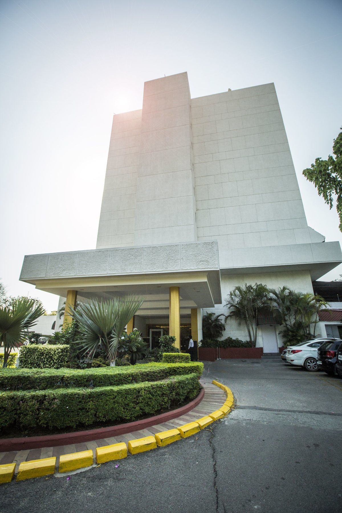 ทัชบันจารา Hotel ไฮเดอราบัด ภายนอก รูปภาพ The main entrance of the hotel