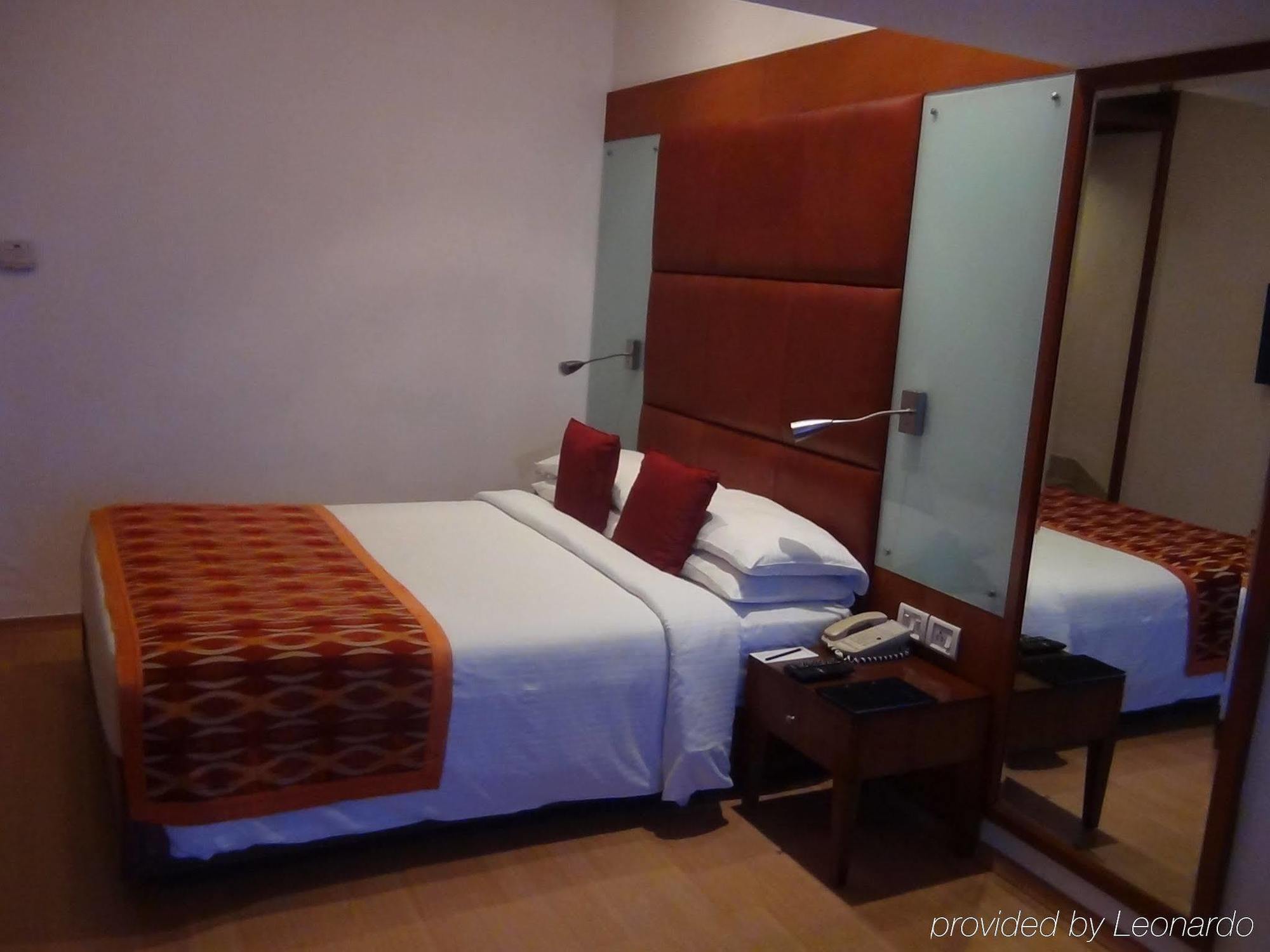 ทัชบันจารา Hotel ไฮเดอราบัด ภายนอก รูปภาพ A room at the hotel
